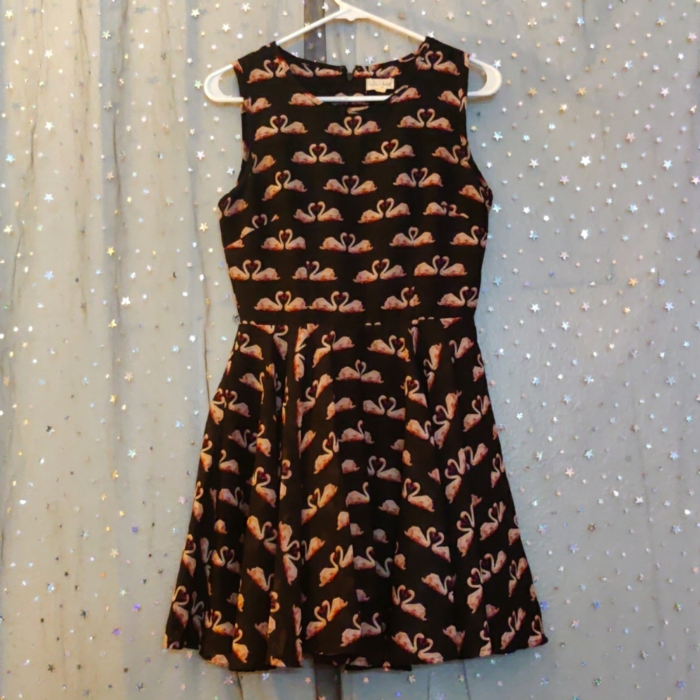 Love swans sleeveless dress